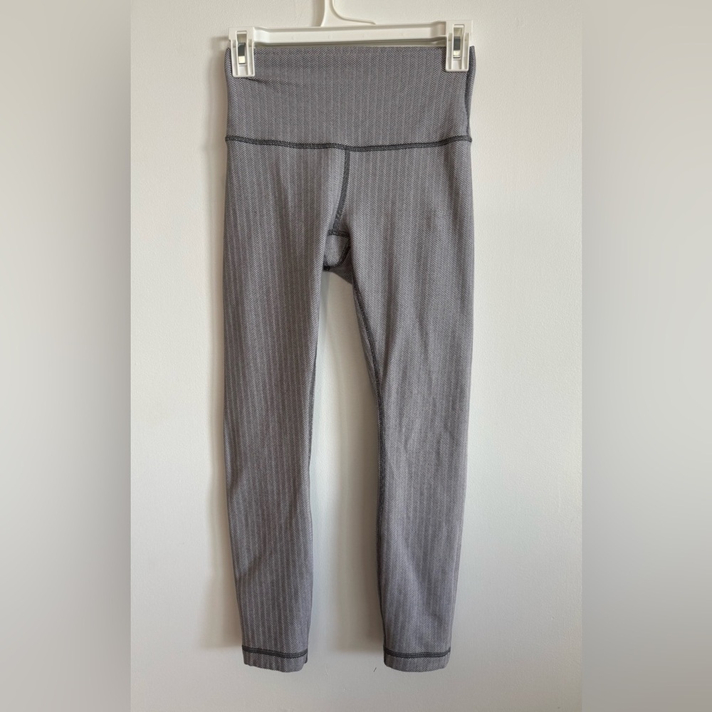 Lululemon Chevron Leggings Size 4